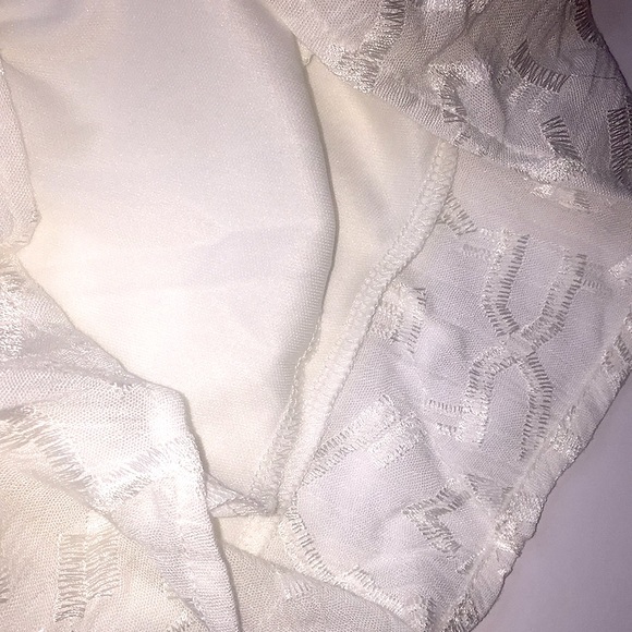 Ivory shorts Romper tank top with front tie - Picture 10 of 16